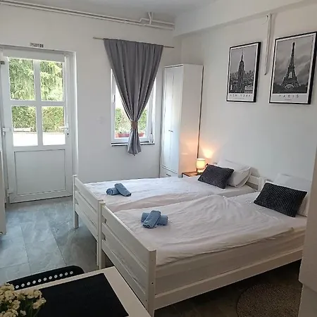 Studio Apartman Brletic Apartment Tounj Exterior photo