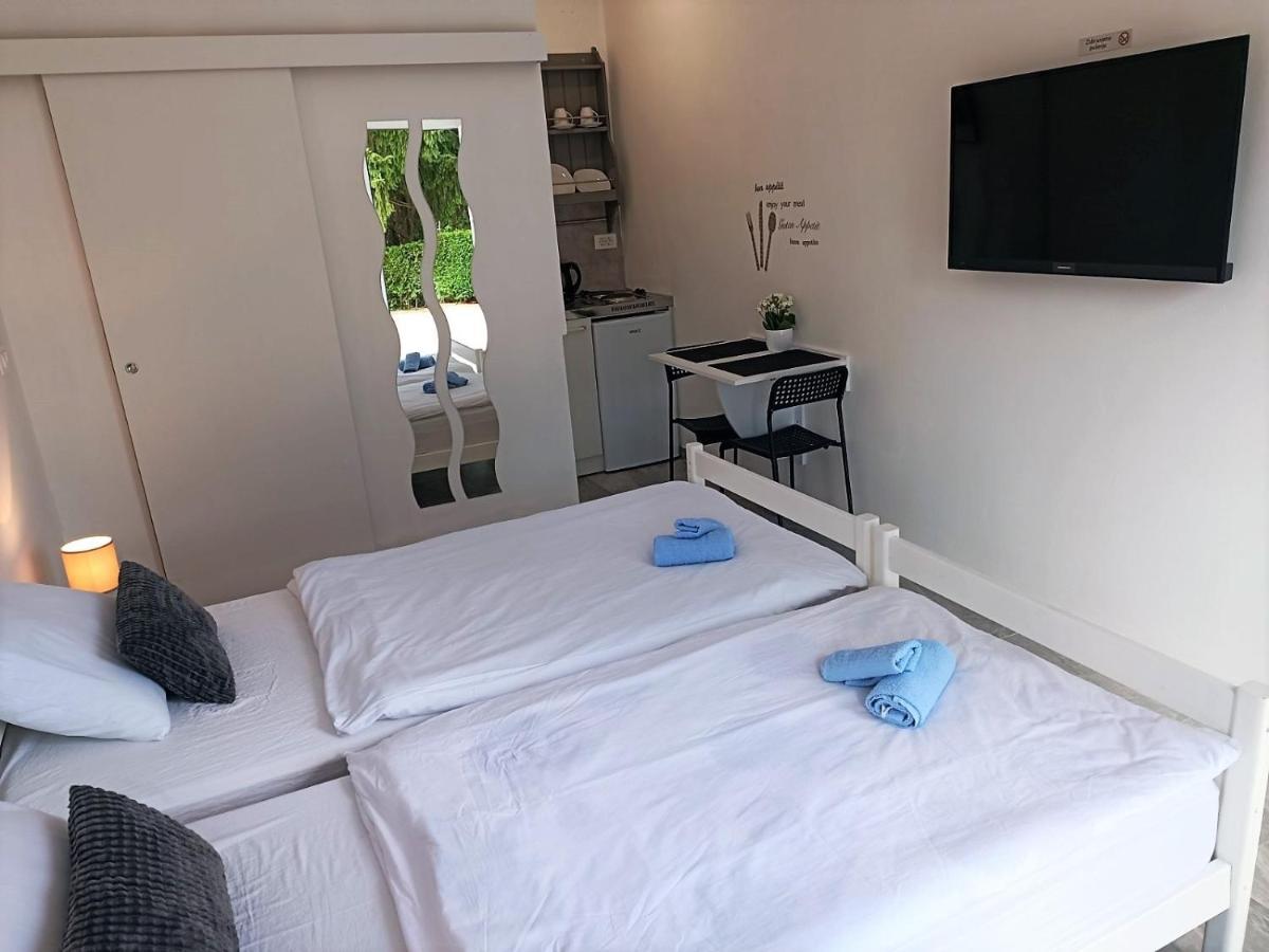 Studio Apartman Brletic Apartment