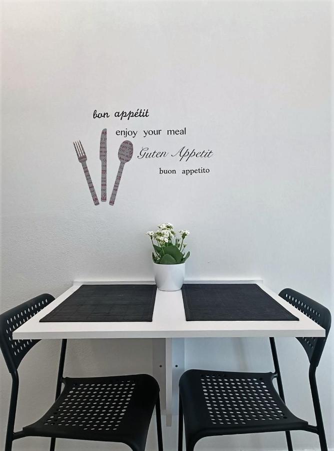 Studio Apartman Brletic Apartment *