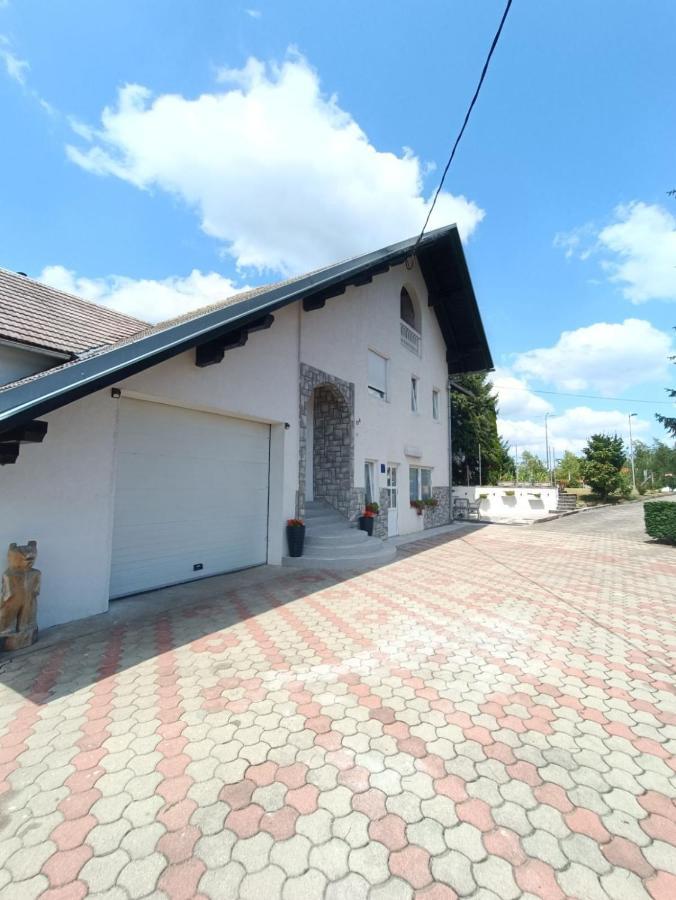 Apartment Studio Apartman Brletic